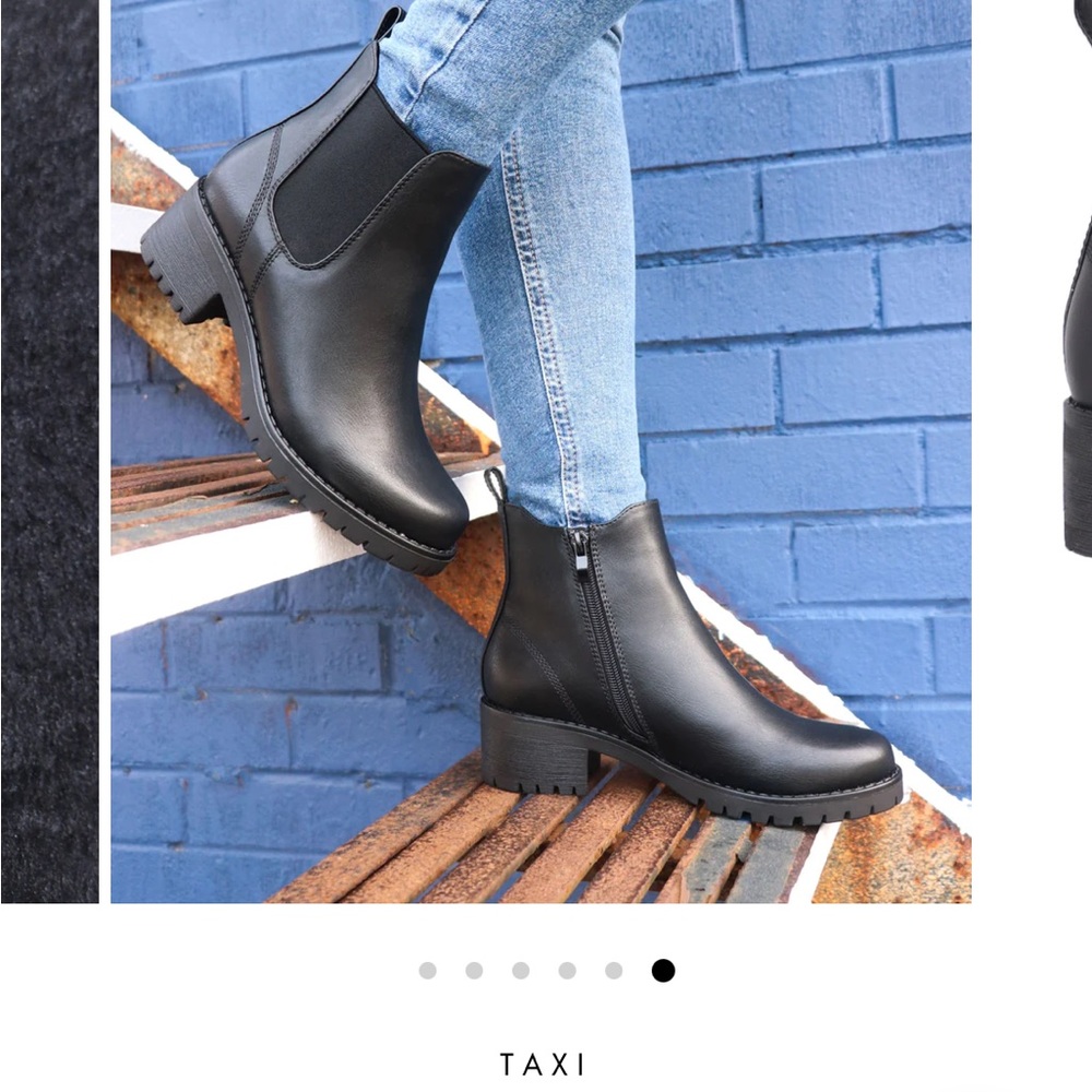 🖤 Taxi faux leather black booties 🖤